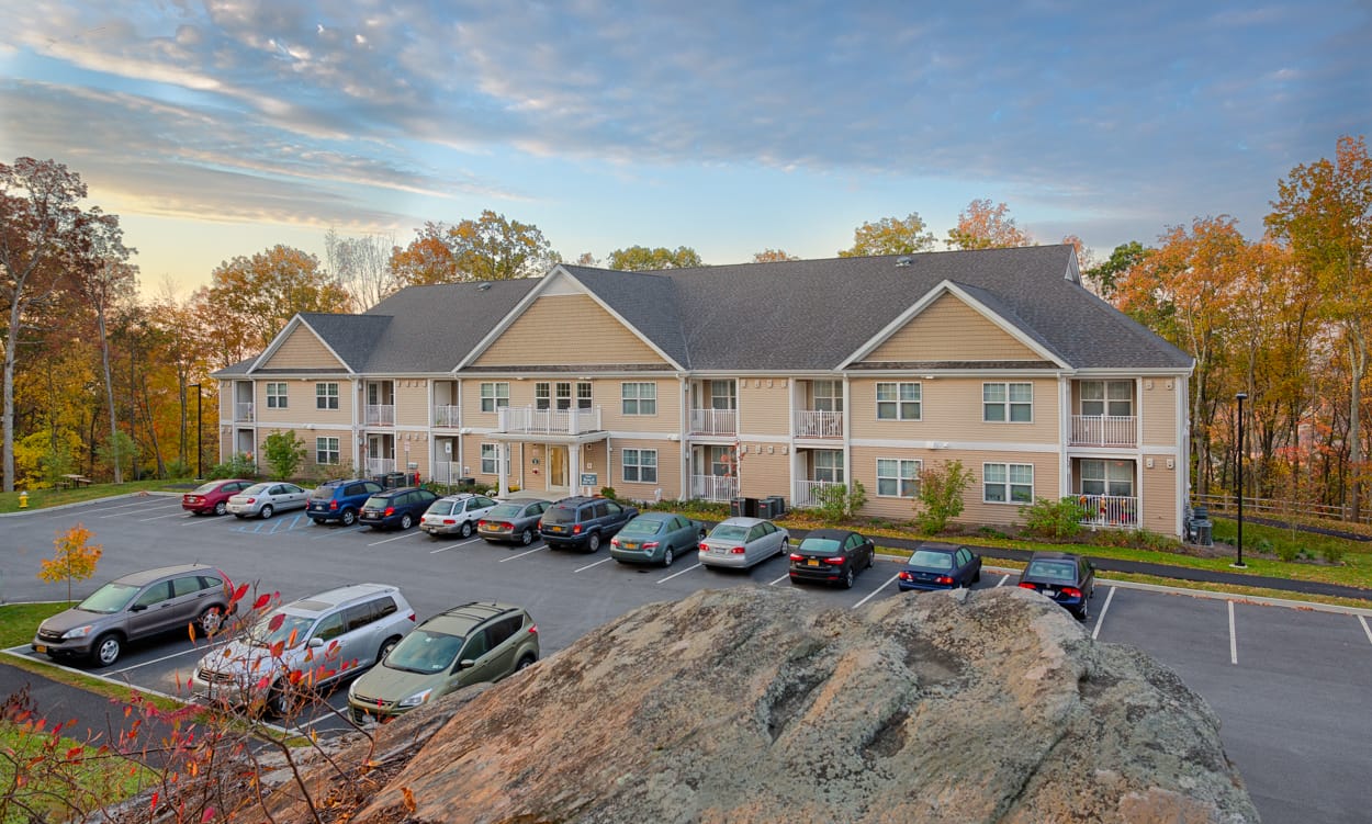 Hillcrest Commons Senior Apts