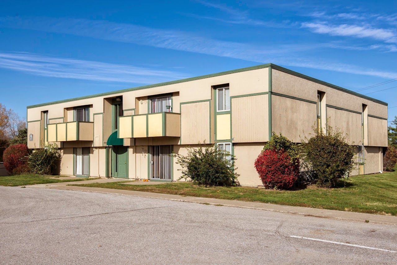 Hillcrest Village Apts