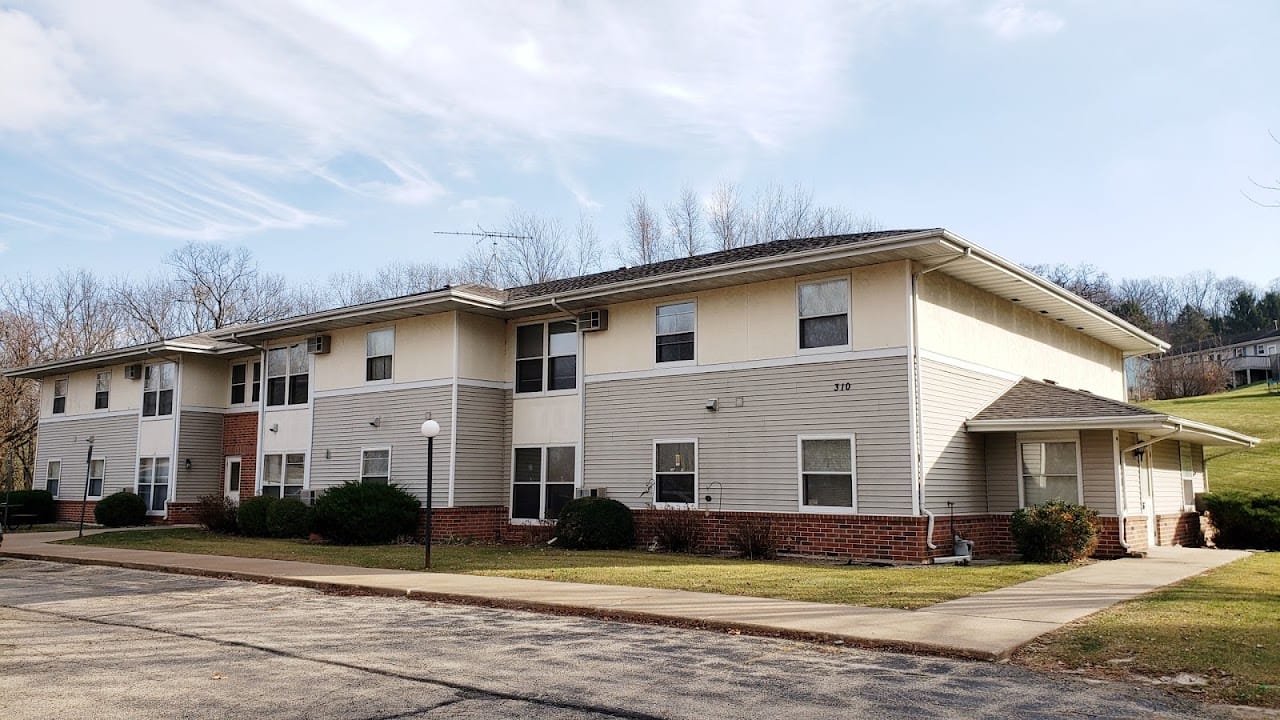 Hillside Apts