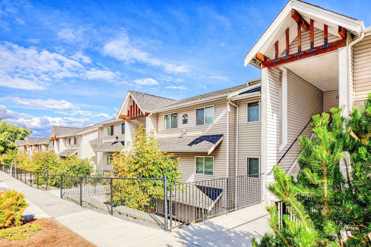 Hilltop Apartments