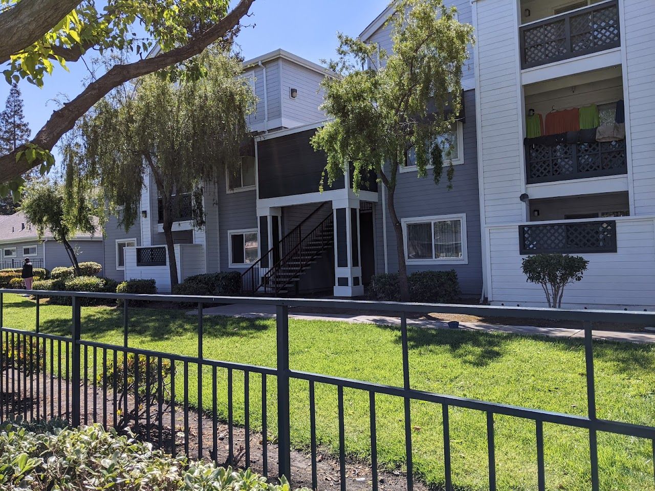Hillview Glen Apts