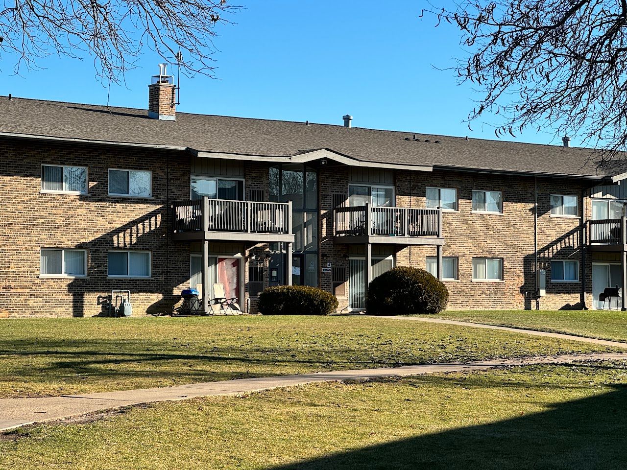 Hinsdale Lake Terrace