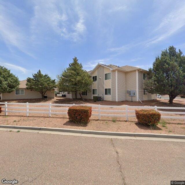 Holbrook Court Apts