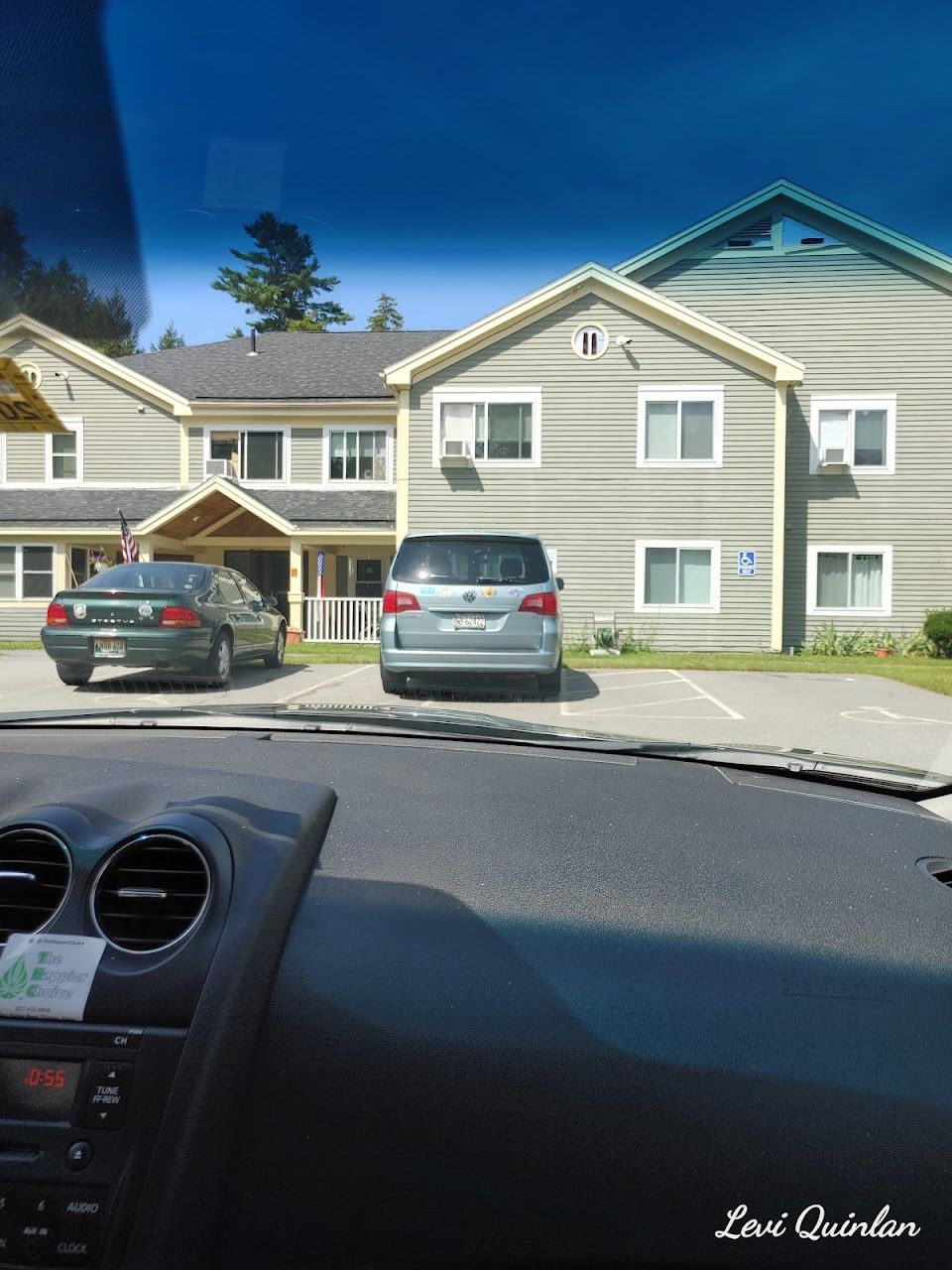 Holdan Square Apts