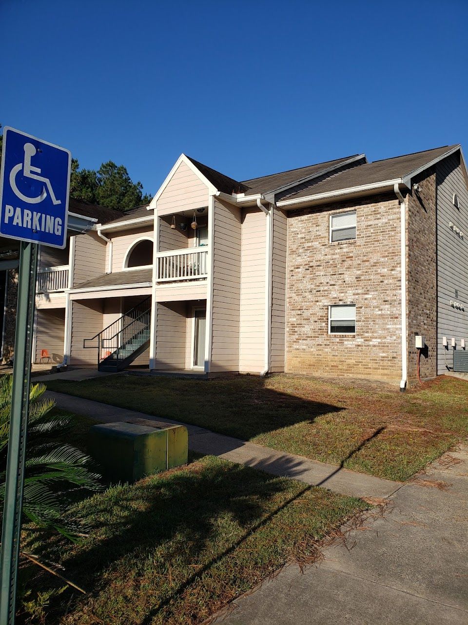 Holly Grove Apartments