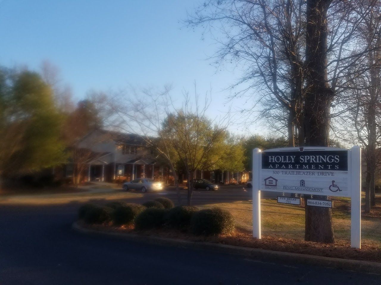 Holly Springs Apts