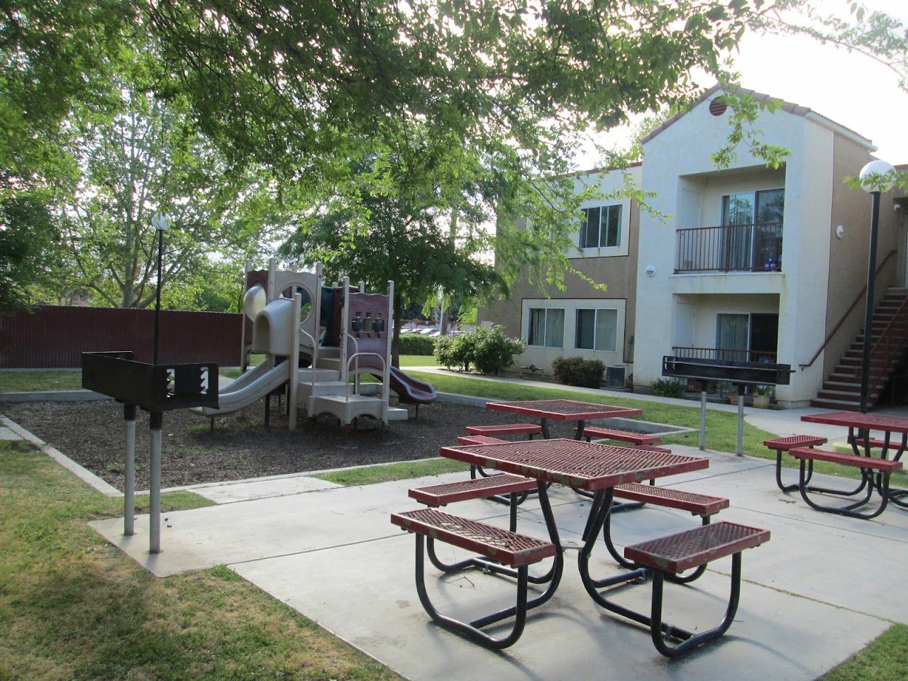Hood Street Family Apts