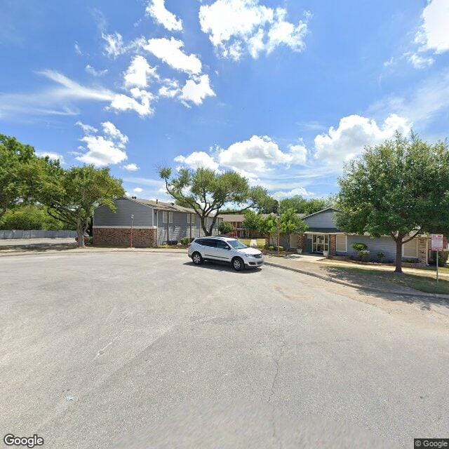 Ingram Square Apts