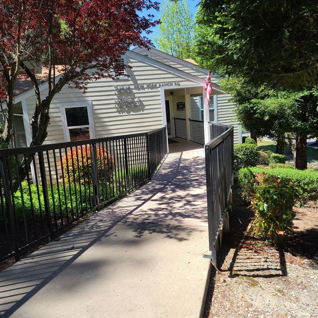 Jackson Hills Apts