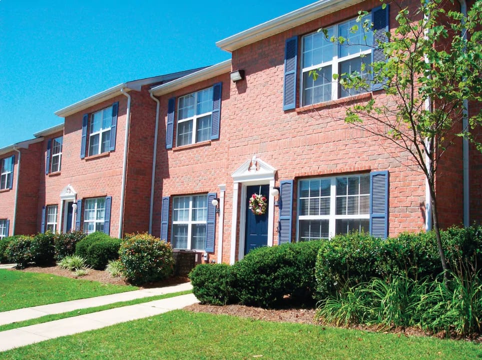 Jamestown Pointe Townhouses