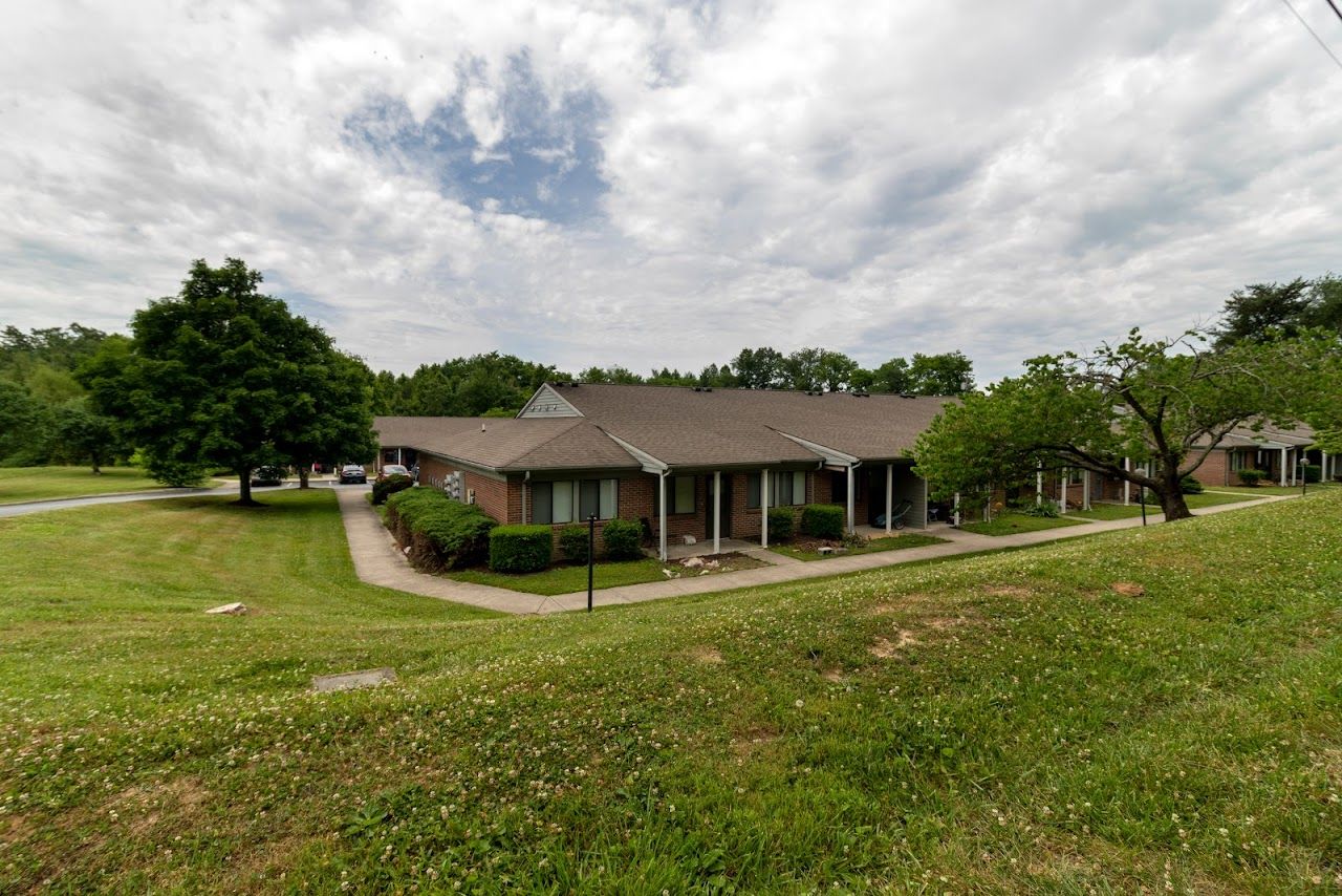 Jamestown Village Apts
