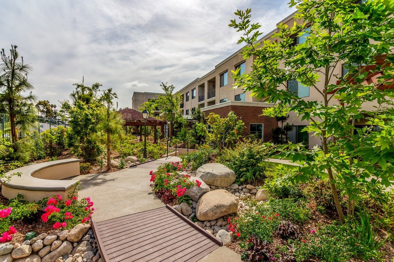 Jefferson Boulevard & Fifth Avenue Apts