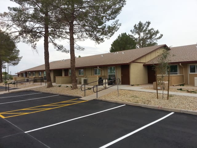 Kachina Apts