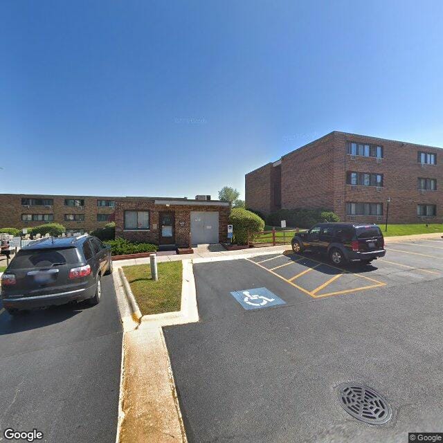 Kings Court Apts
