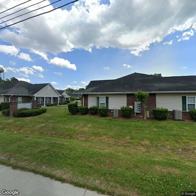 Kings Square Apts
