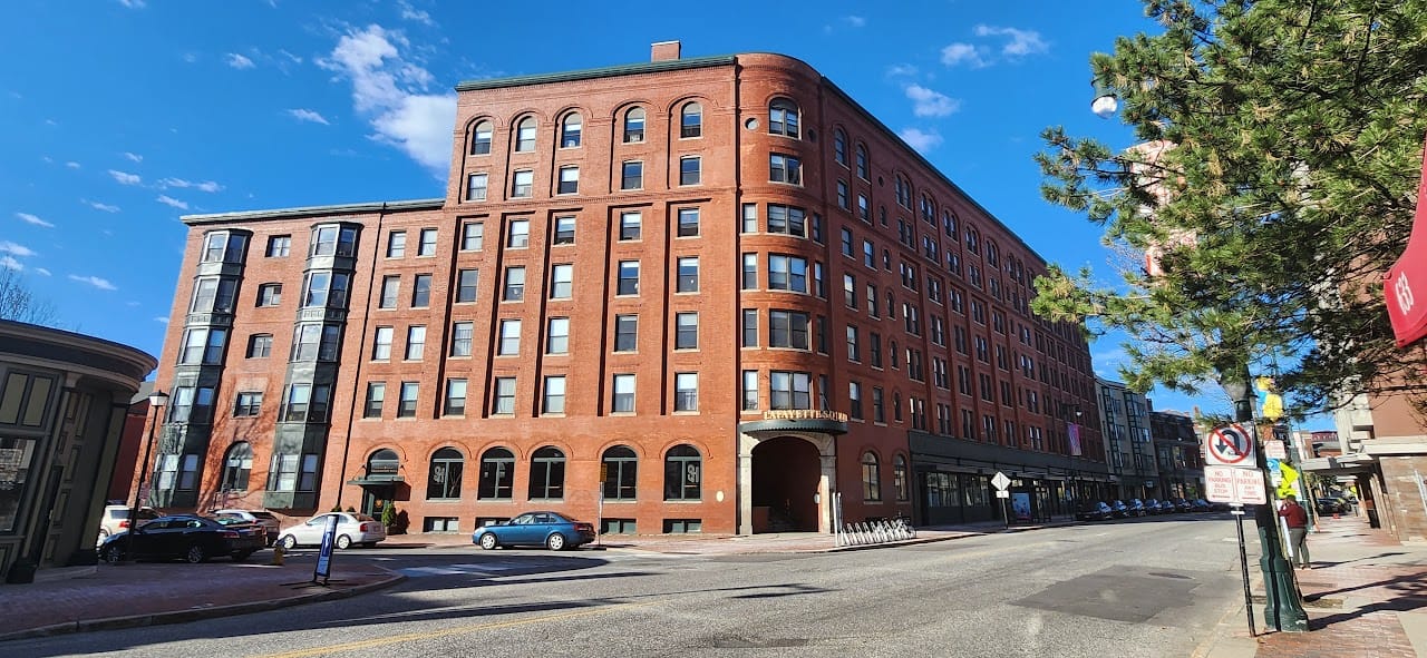 Lafayette Square Apts