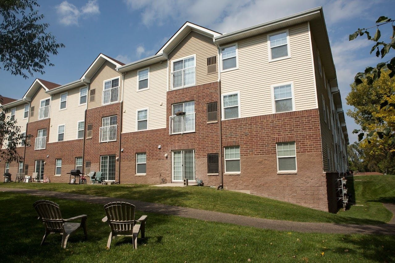 Lakes Run Apartments