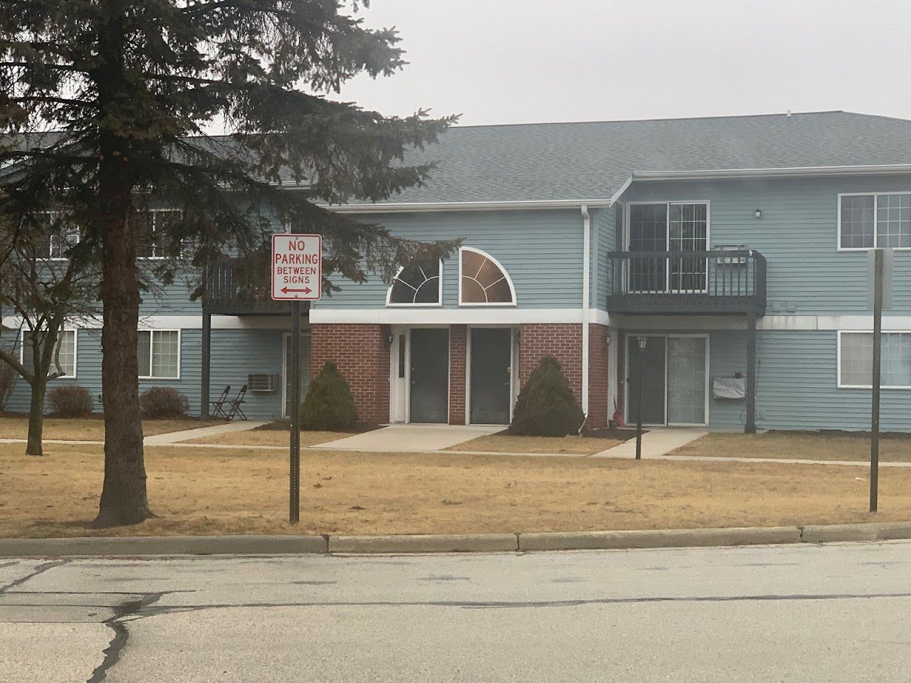Lakeshore Park Apts