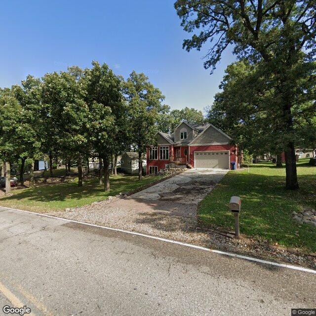 Lakeside Apts