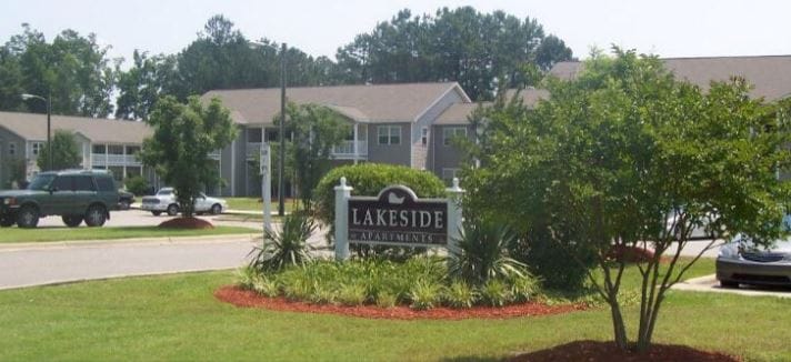 Lakeside Apts