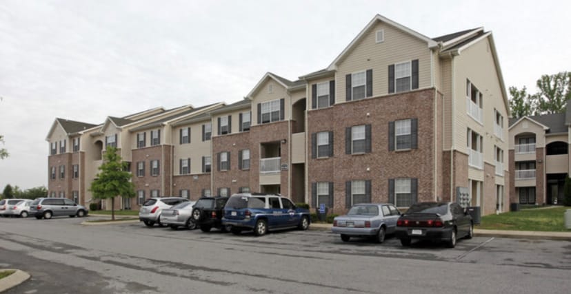 Lakeside Apts