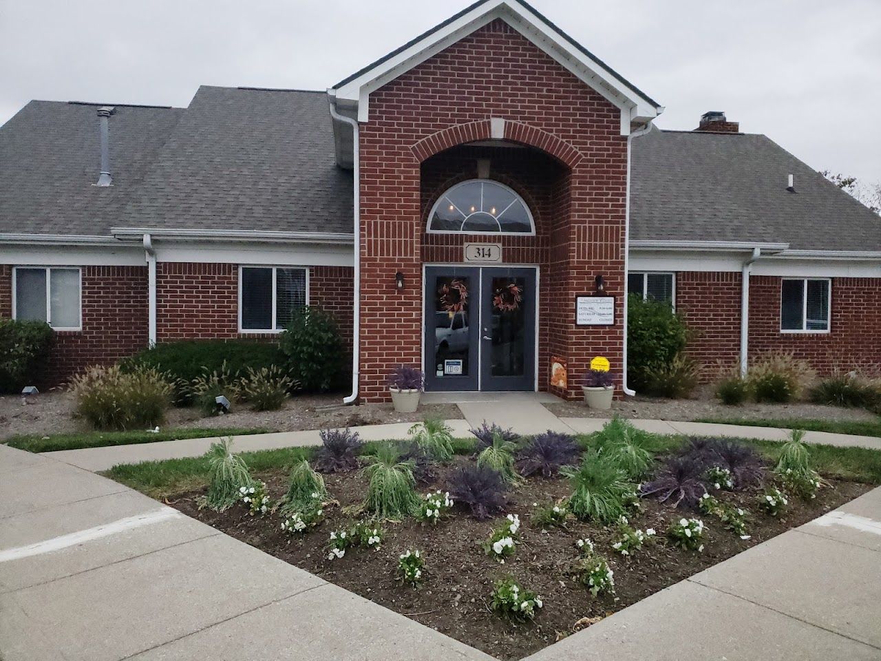 Lakeview Court Apts