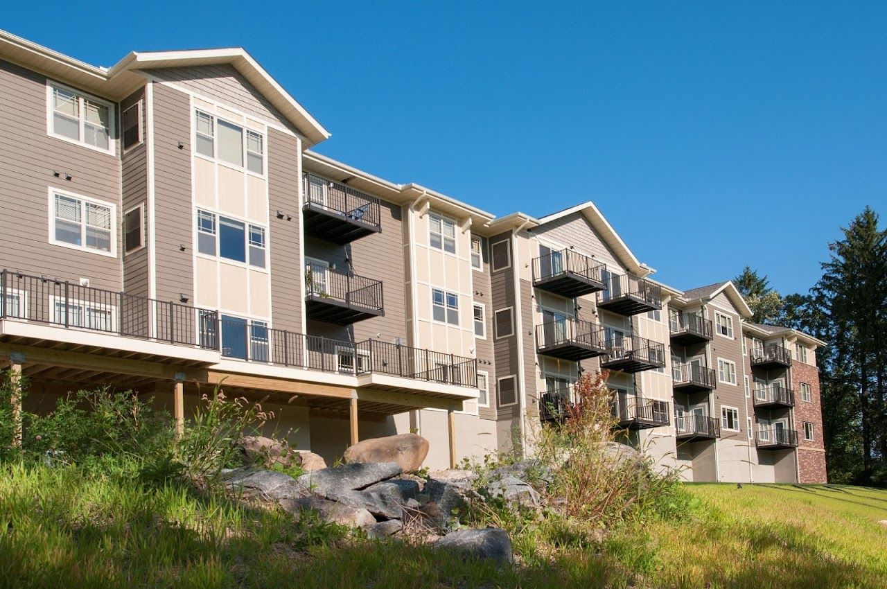 Lakeville Pointe
