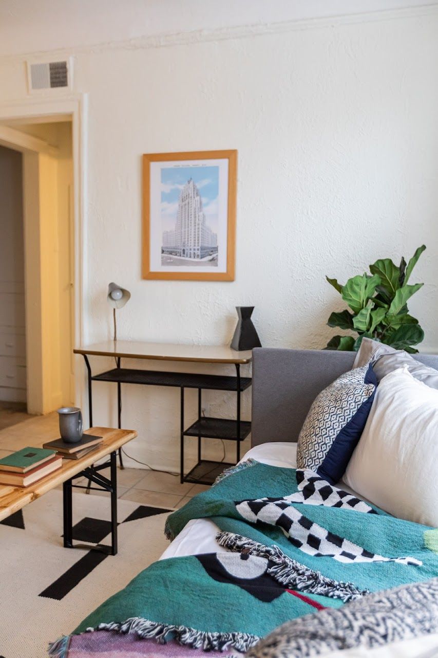 Lanier Court Apts