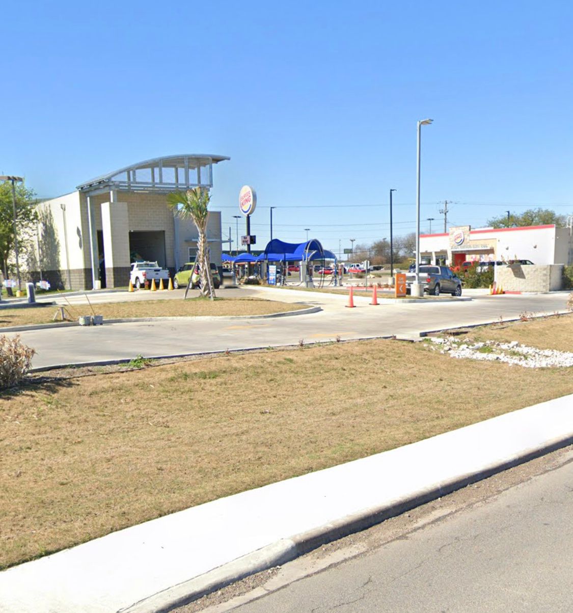 Lantana Apartments
