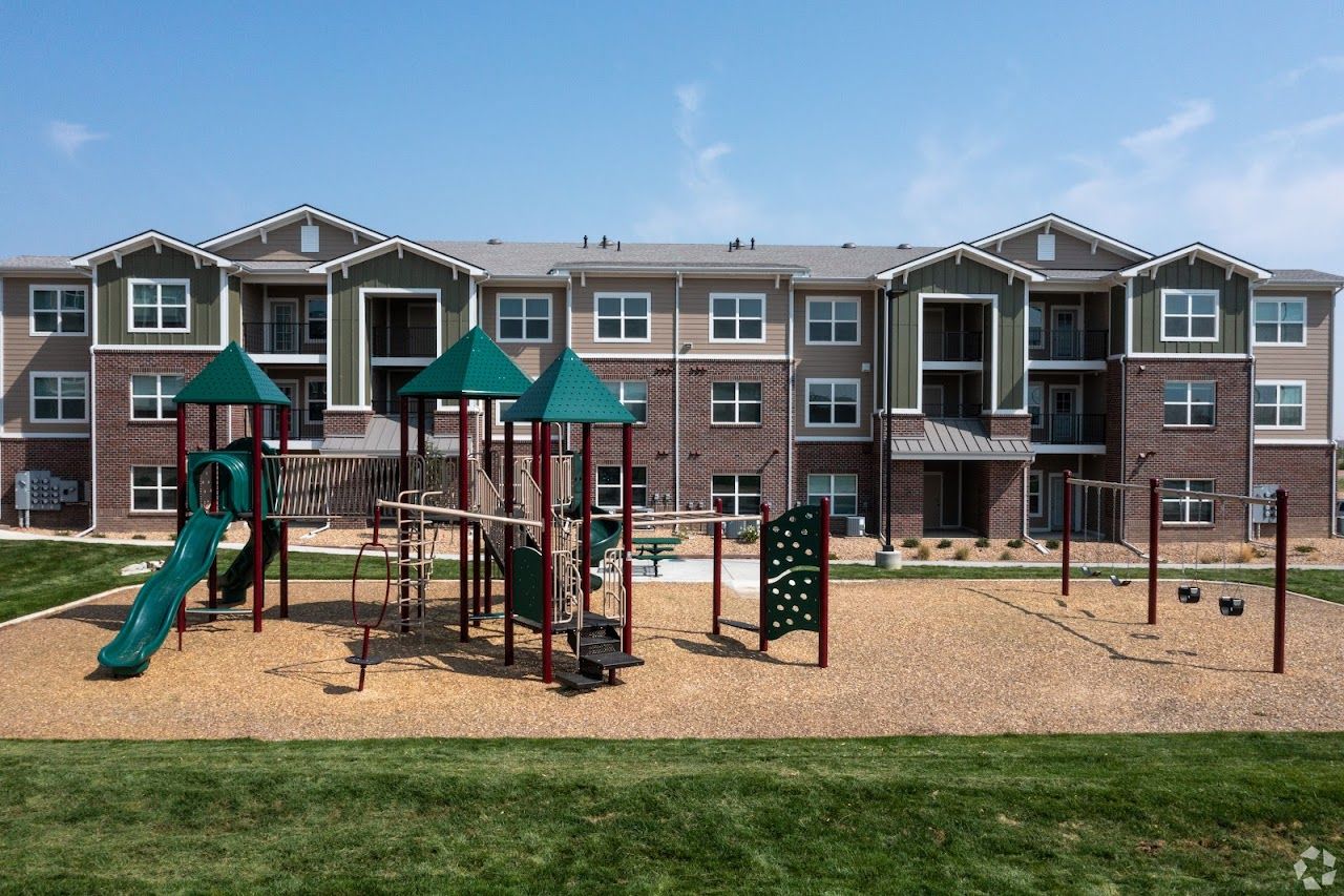 Larkridge Apartments