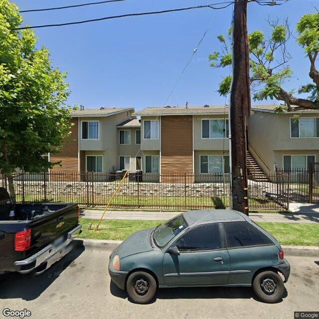 Las Brisas Apartments
