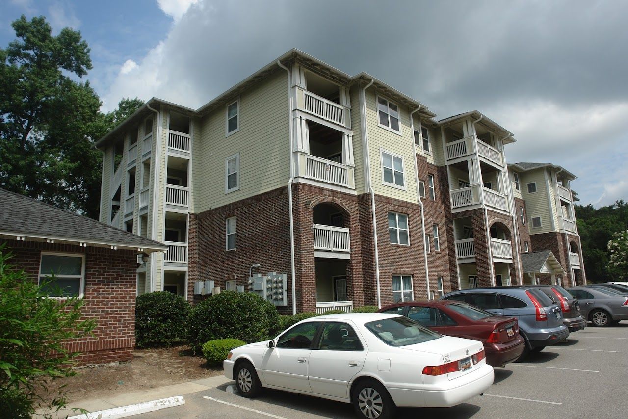 Laurel Hill Apts