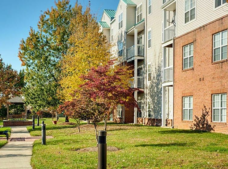 Laurel Lakes Senior Housing