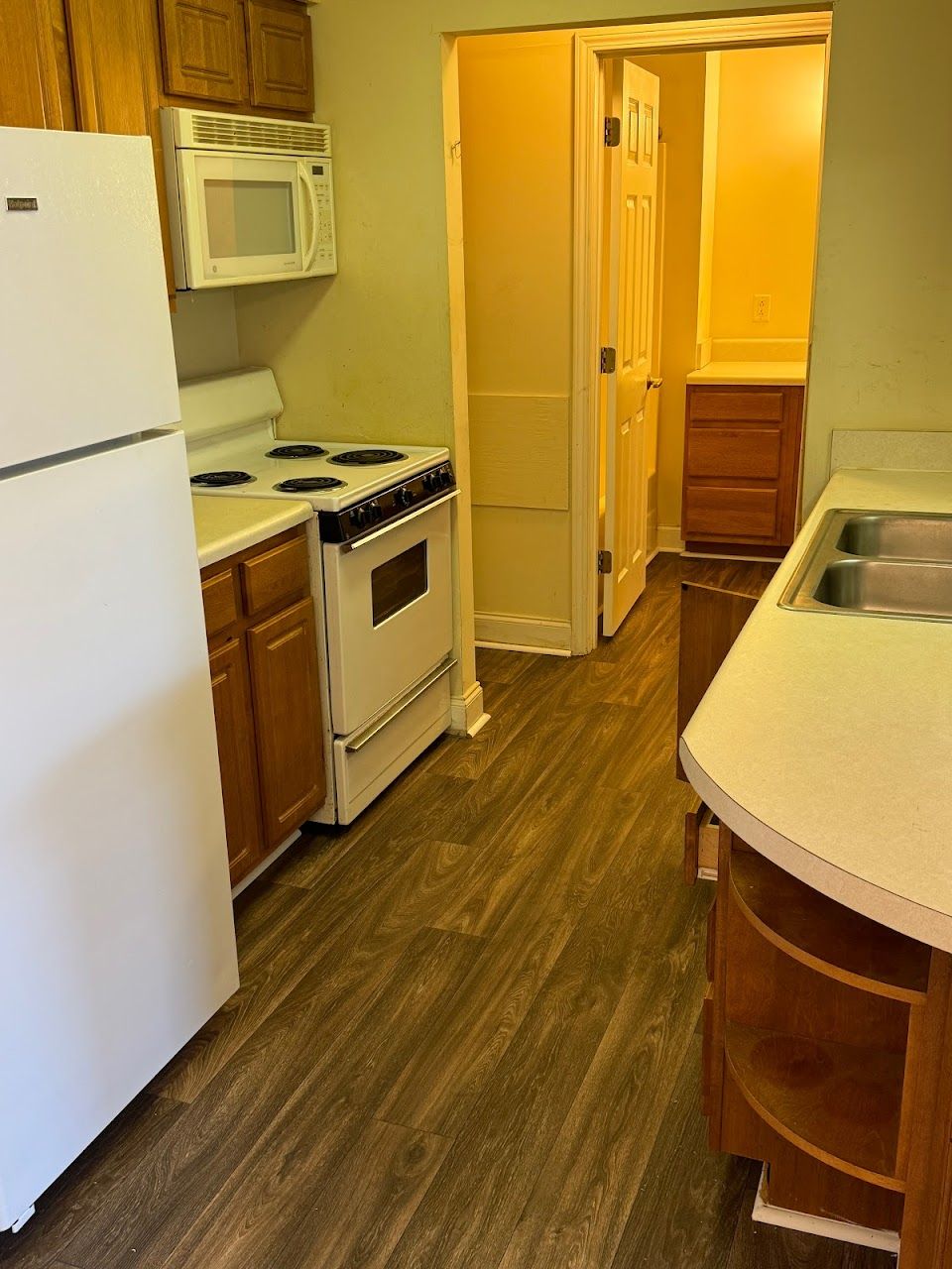 Laurel Oaks Apts