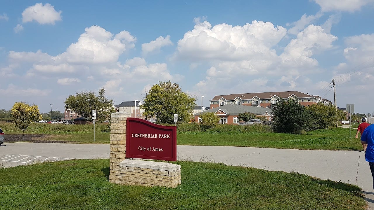 Laverne Apts