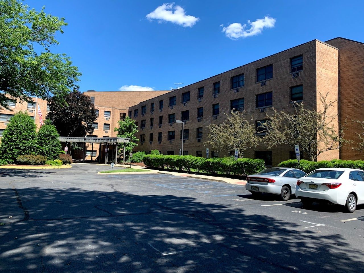 Lawrence Plaza