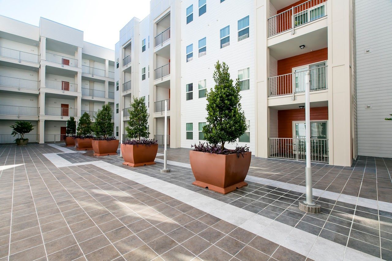 Lexington Court