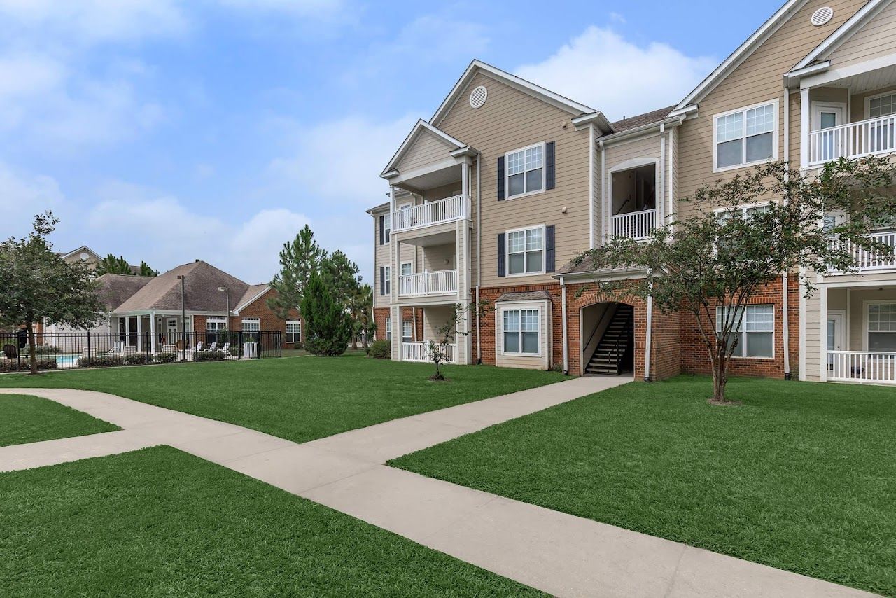 Lexington Park Apts