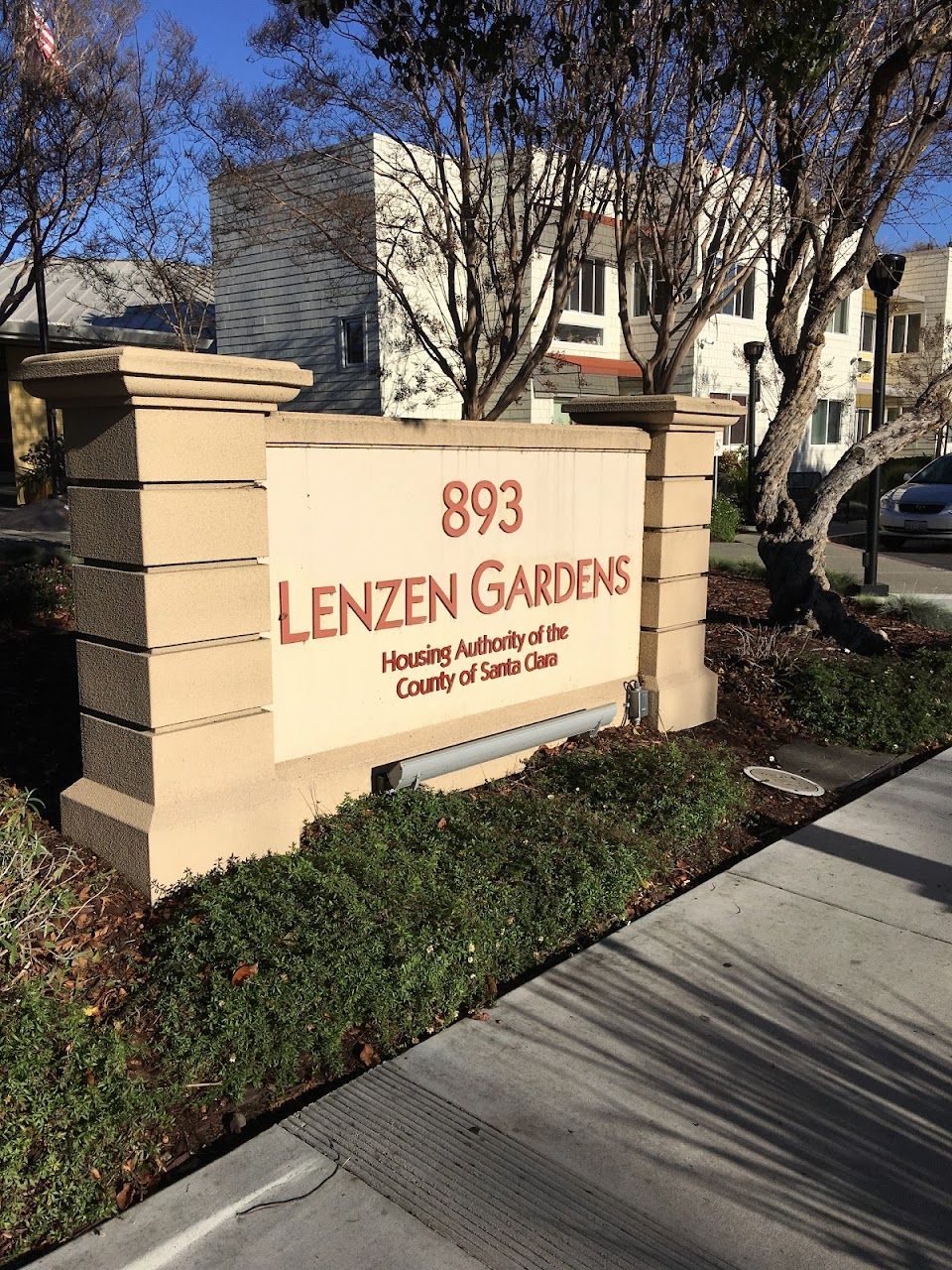 Lezen Gardens