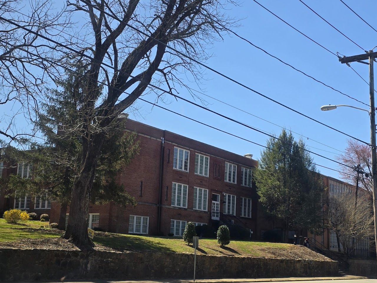 Lhs Apartments