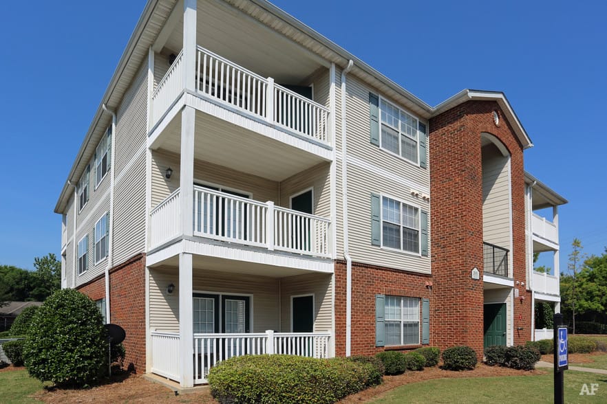 Liberty Square Apts