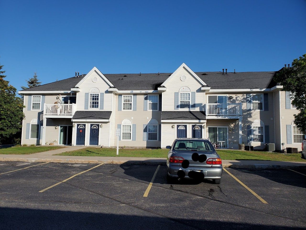 Lighthouse Village Apts
