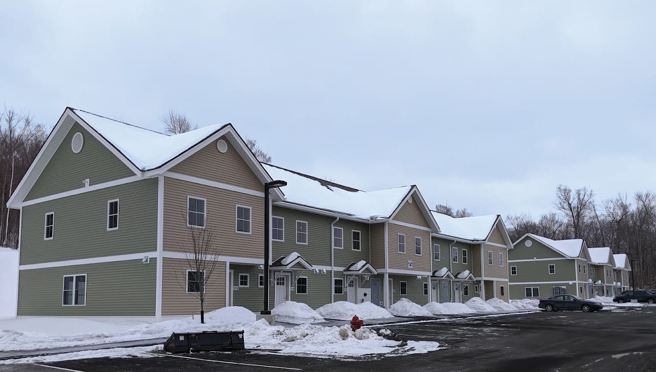Lloyd'S Hills Apartments