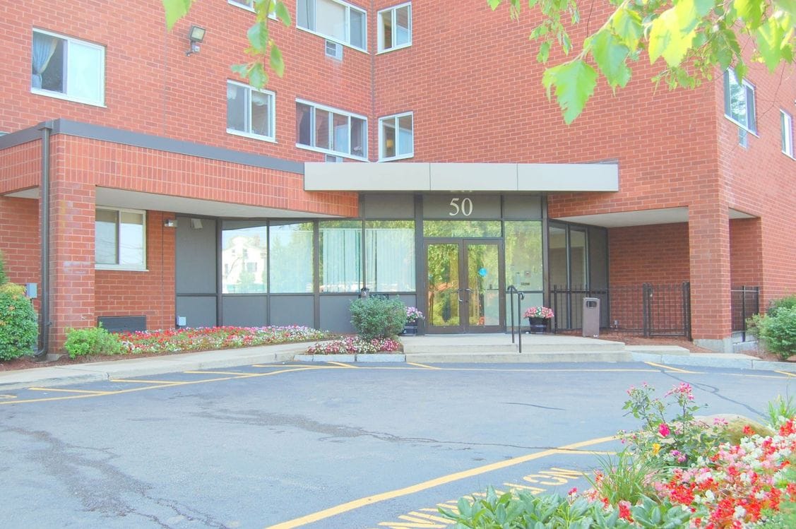 Lockwood Plaza