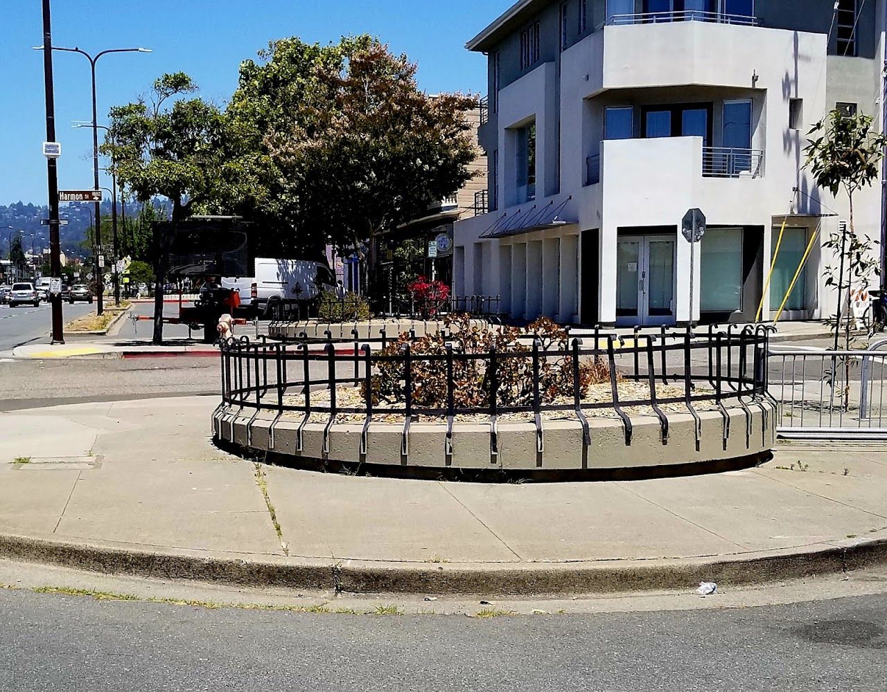 Lorin Plaza Station