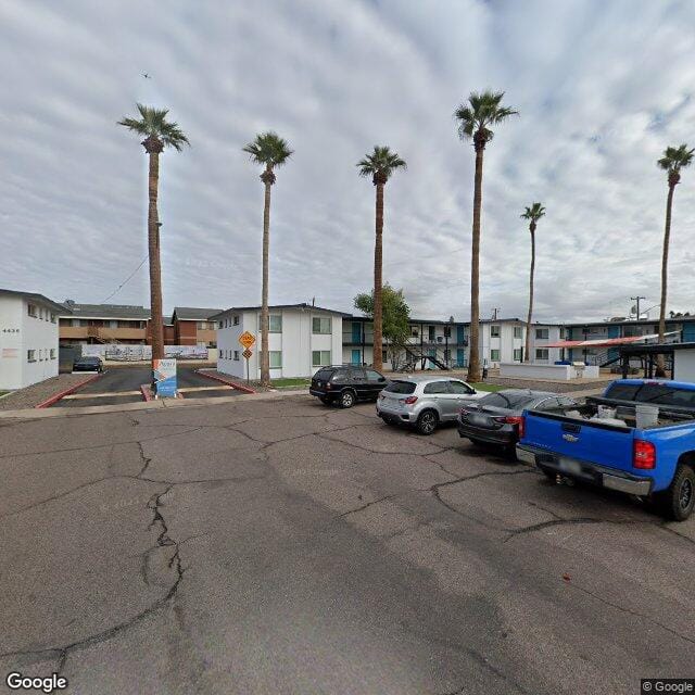 Los Tres Apts   Melrose Villas