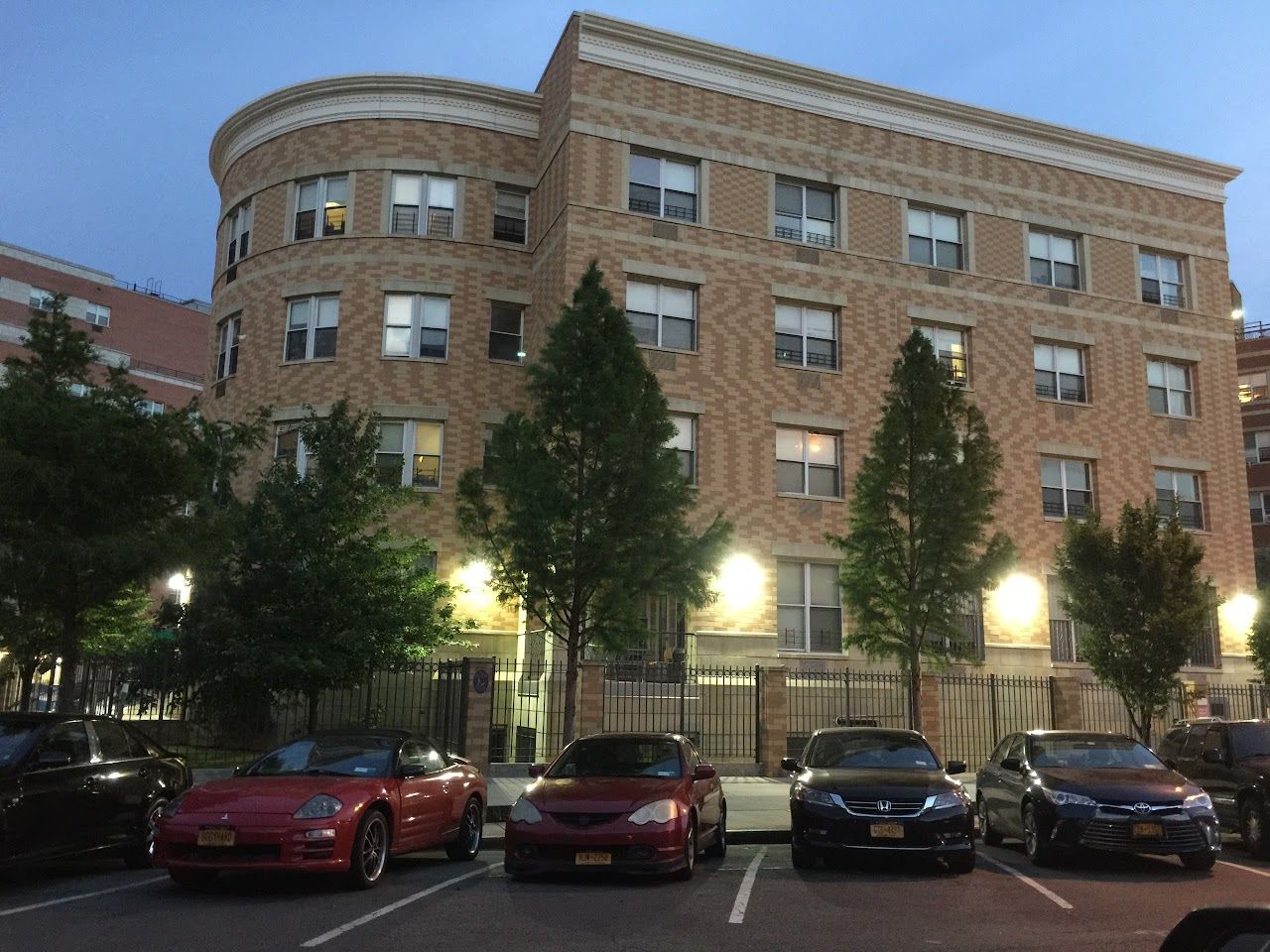 Louie Nine Boulevard Apts