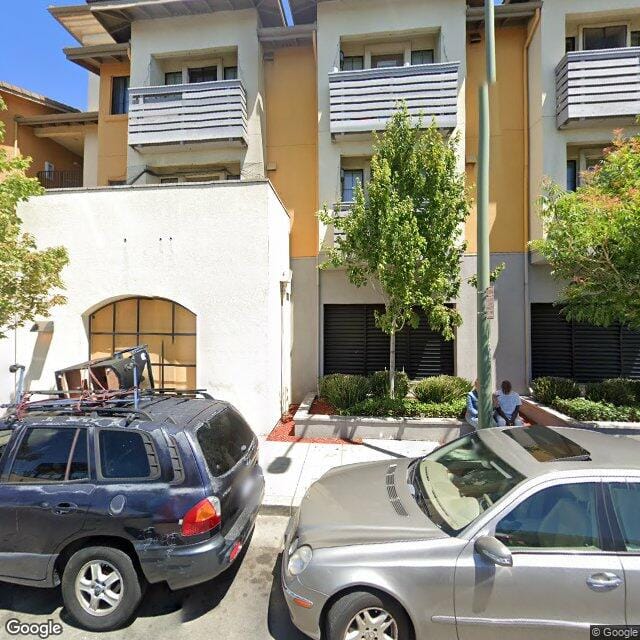 Macarthur Apts (Oakland)