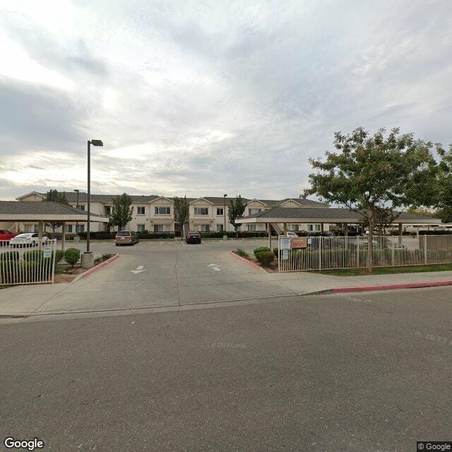 Madera Family Apts