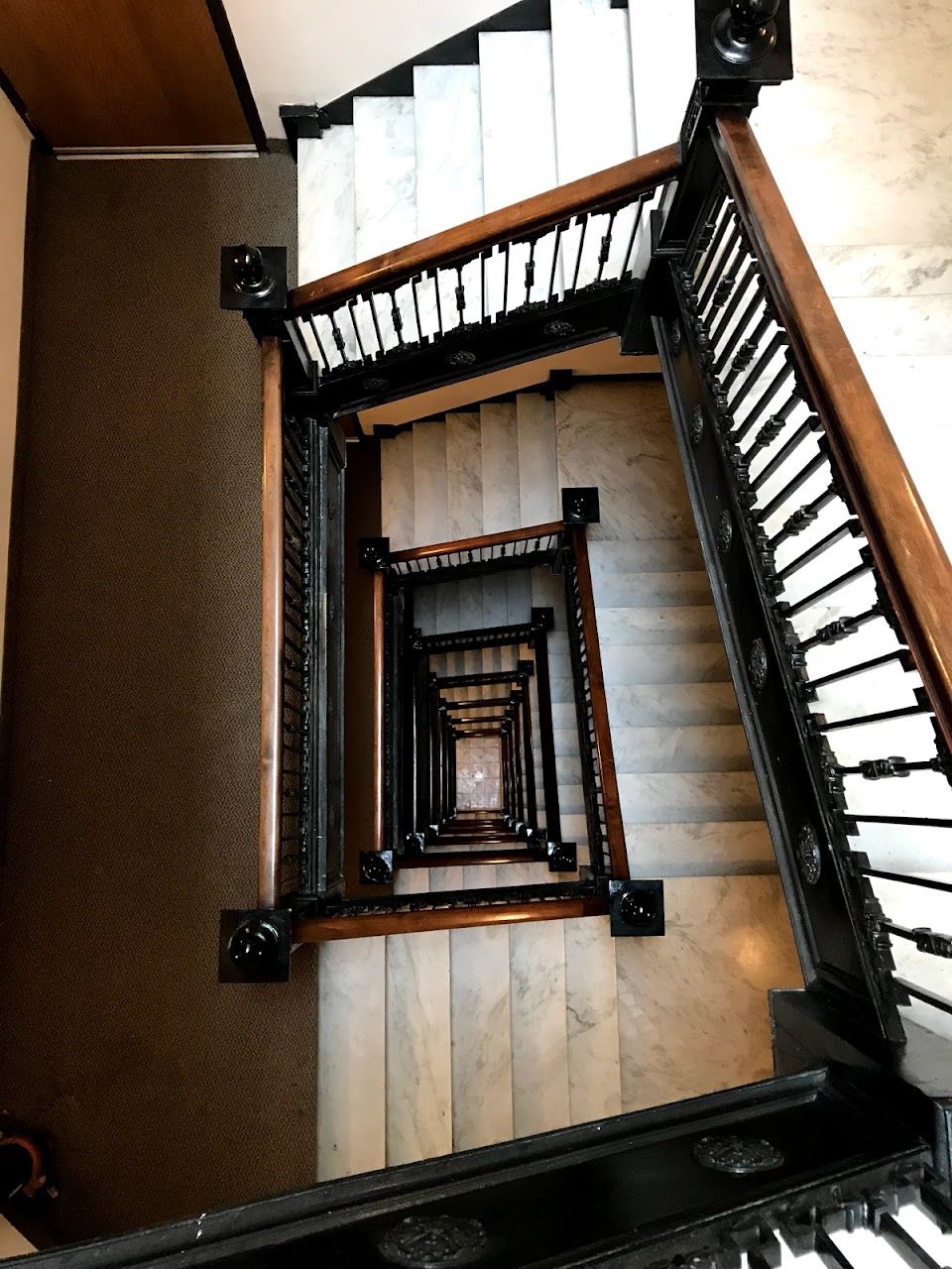 Majestic Milwaukee Loft Apts